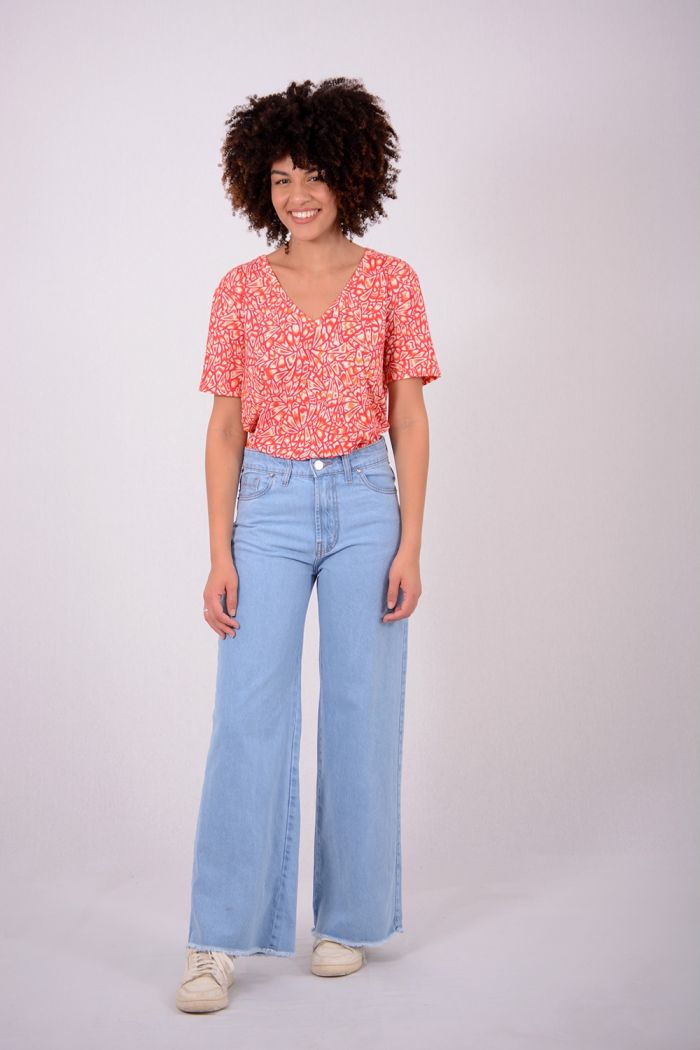 CALÇA JEANS WIDE LEG BAINHA DESFIADA